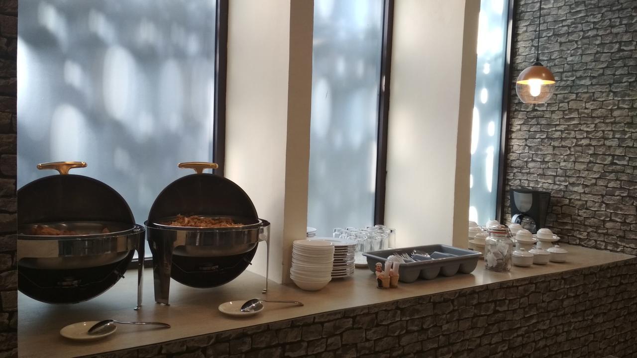 Kitara Hotel ジャカルタ エクステリア 写真